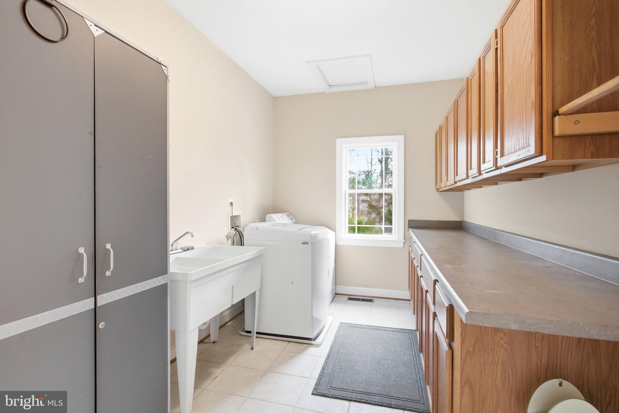 3911 PROSPERITY AVENUE