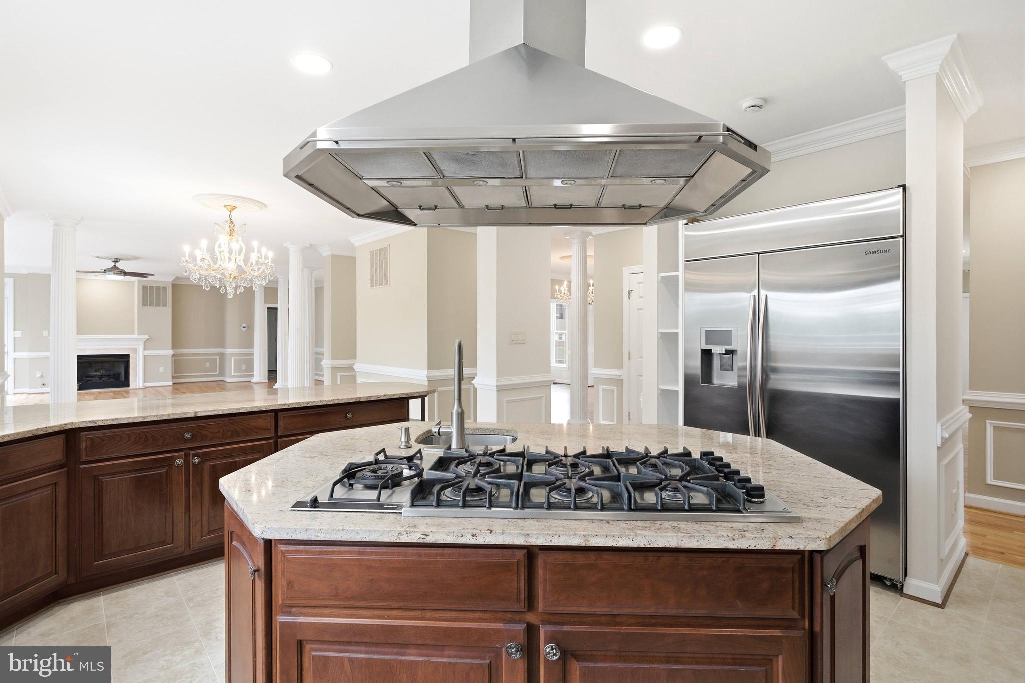 3911 PROSPERITY AVENUE