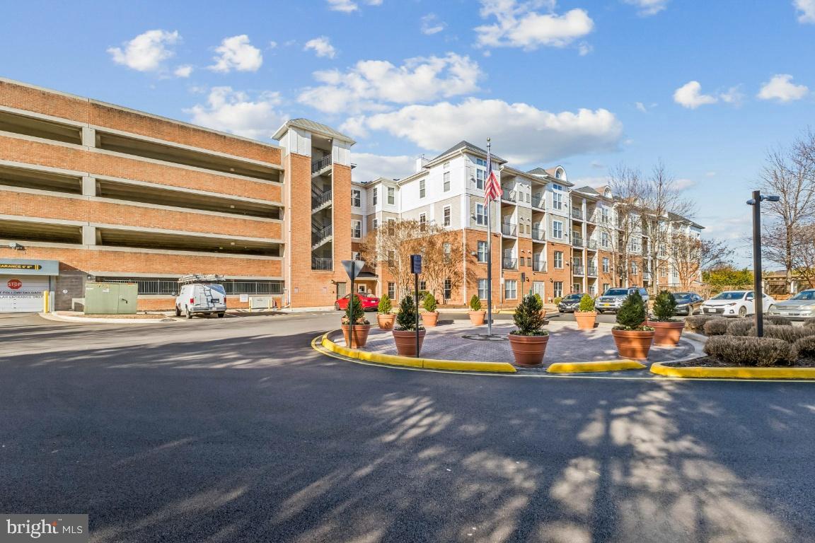 3810 LIGHTFOOT STREET 404