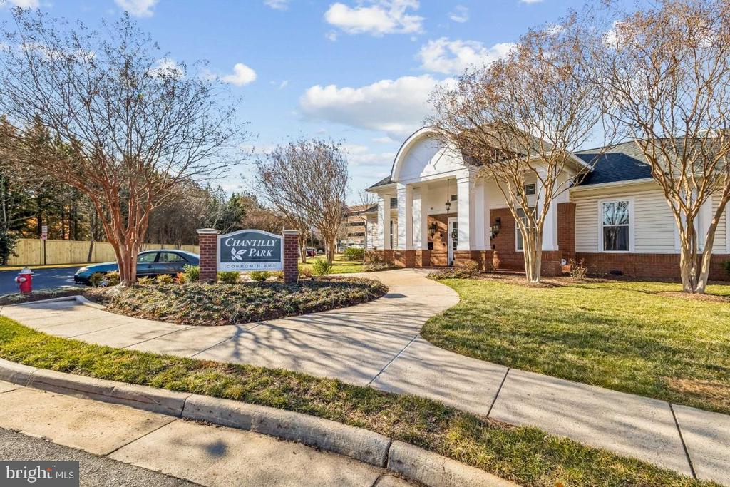 3810 LIGHTFOOT STREET 404