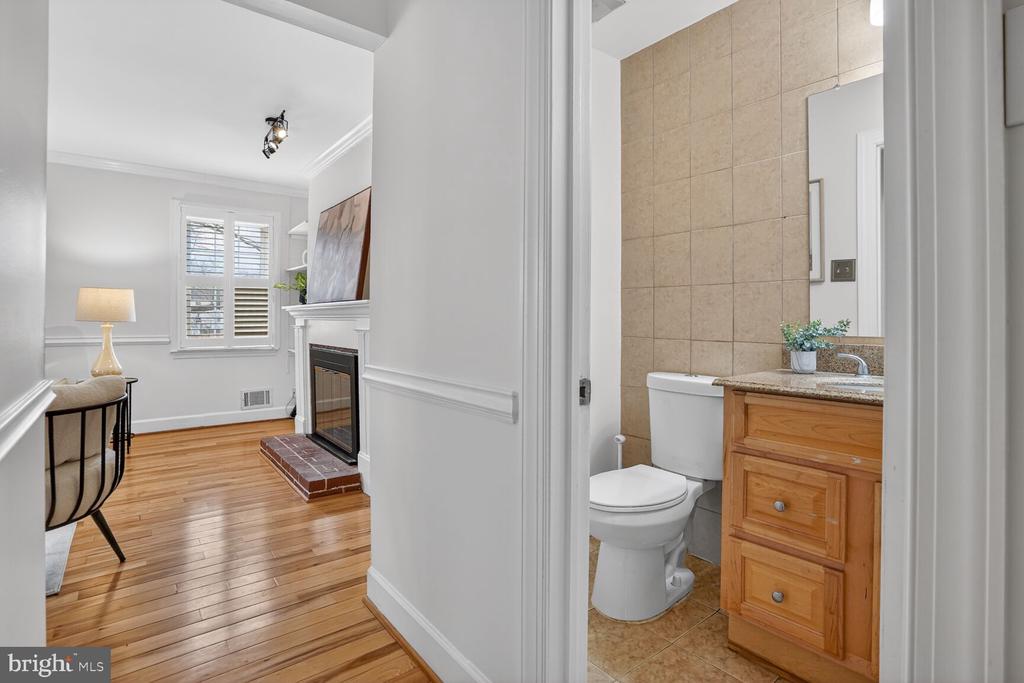 6015 TICONDEROGA COURT
