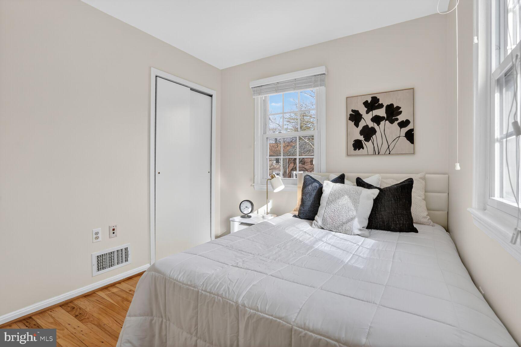 6015 TICONDEROGA COURT