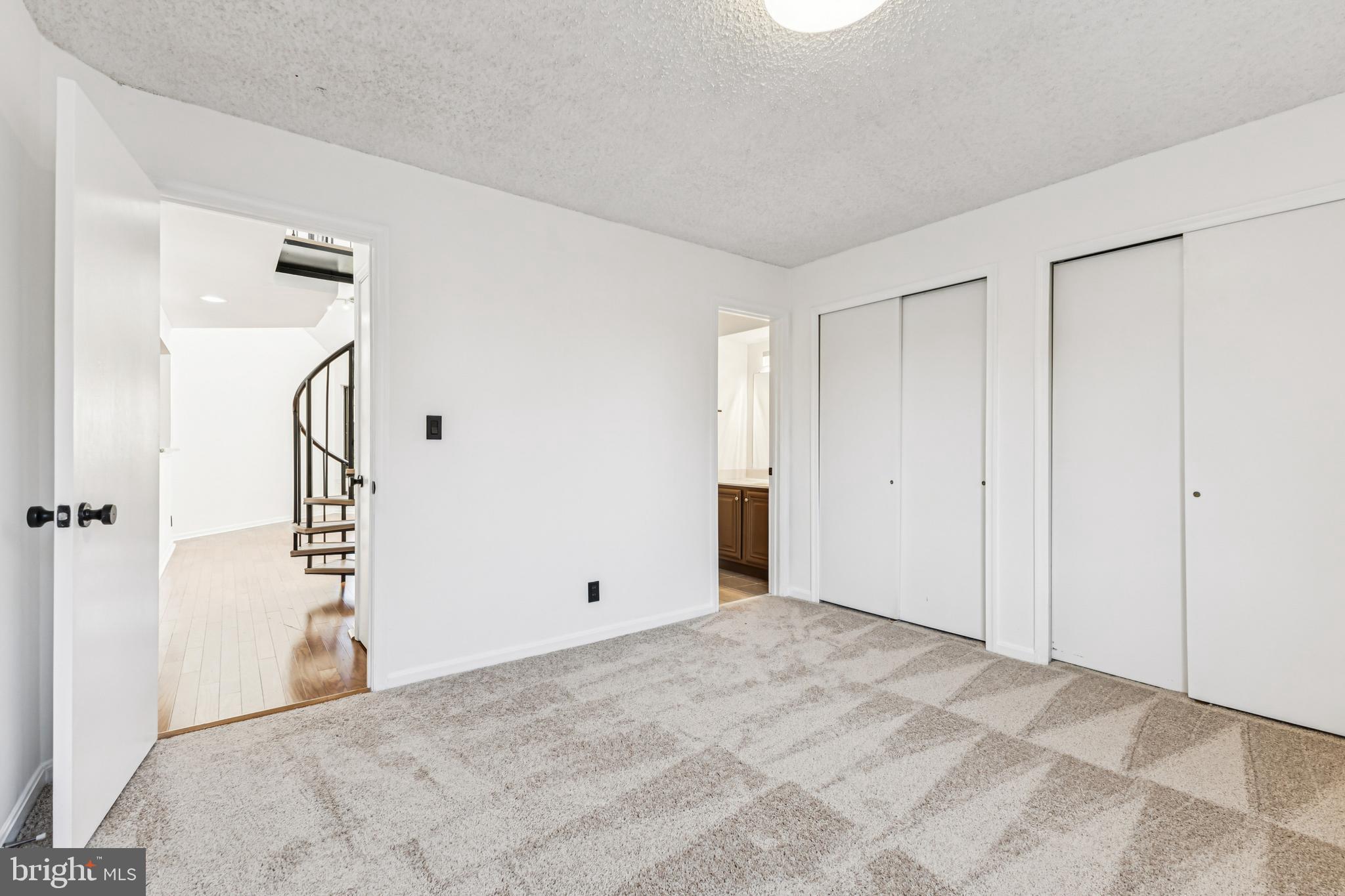 6006 CURTIER DRIVE F F