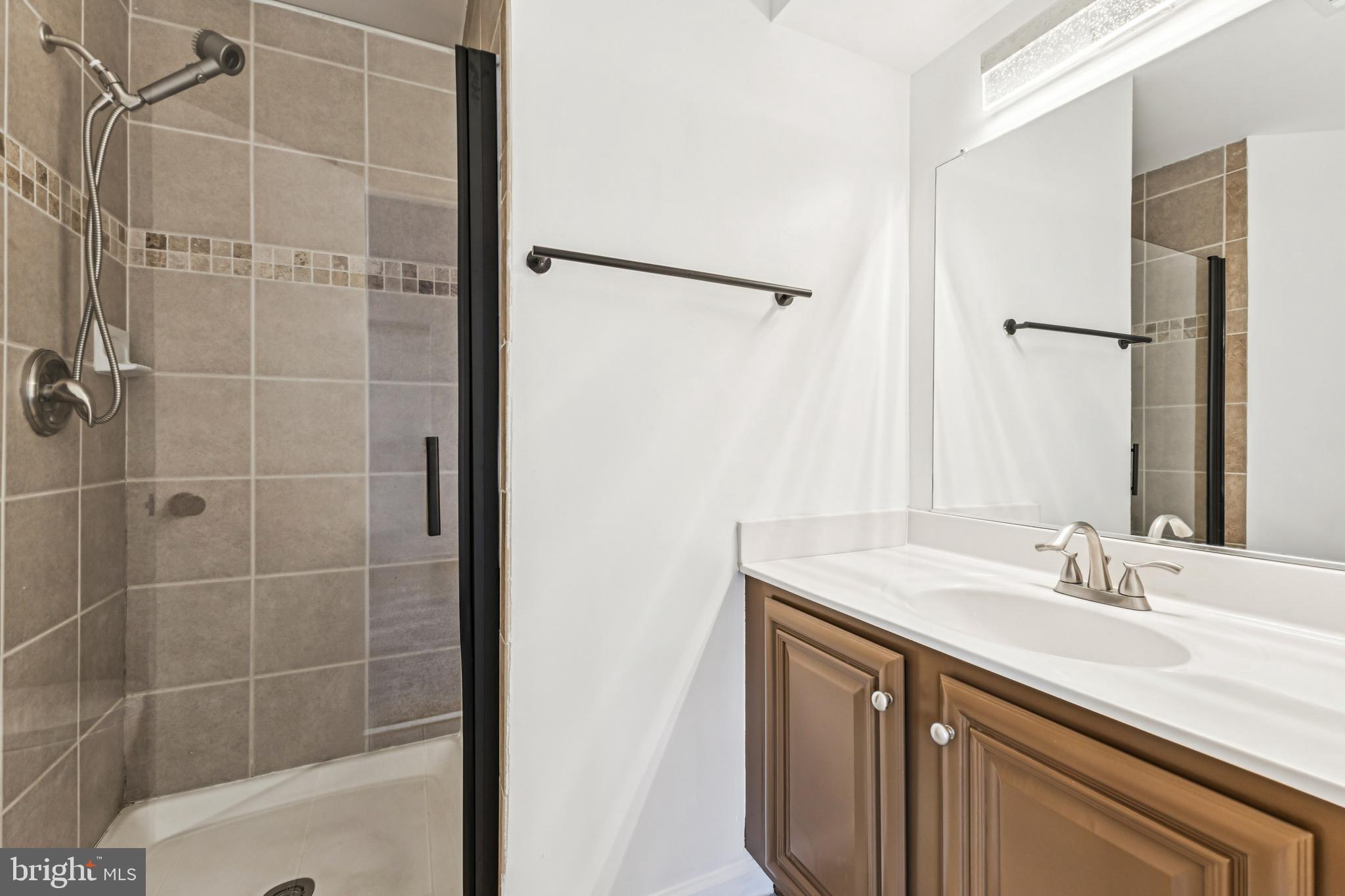 6006 CURTIER DRIVE F F