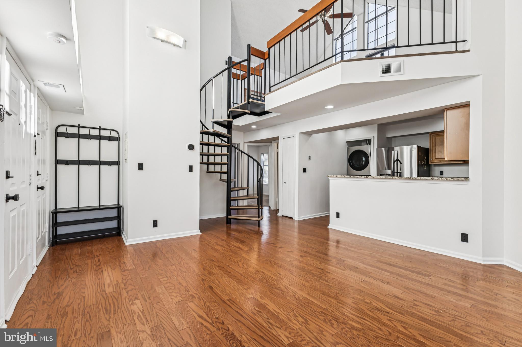 6006 CURTIER DRIVE F F