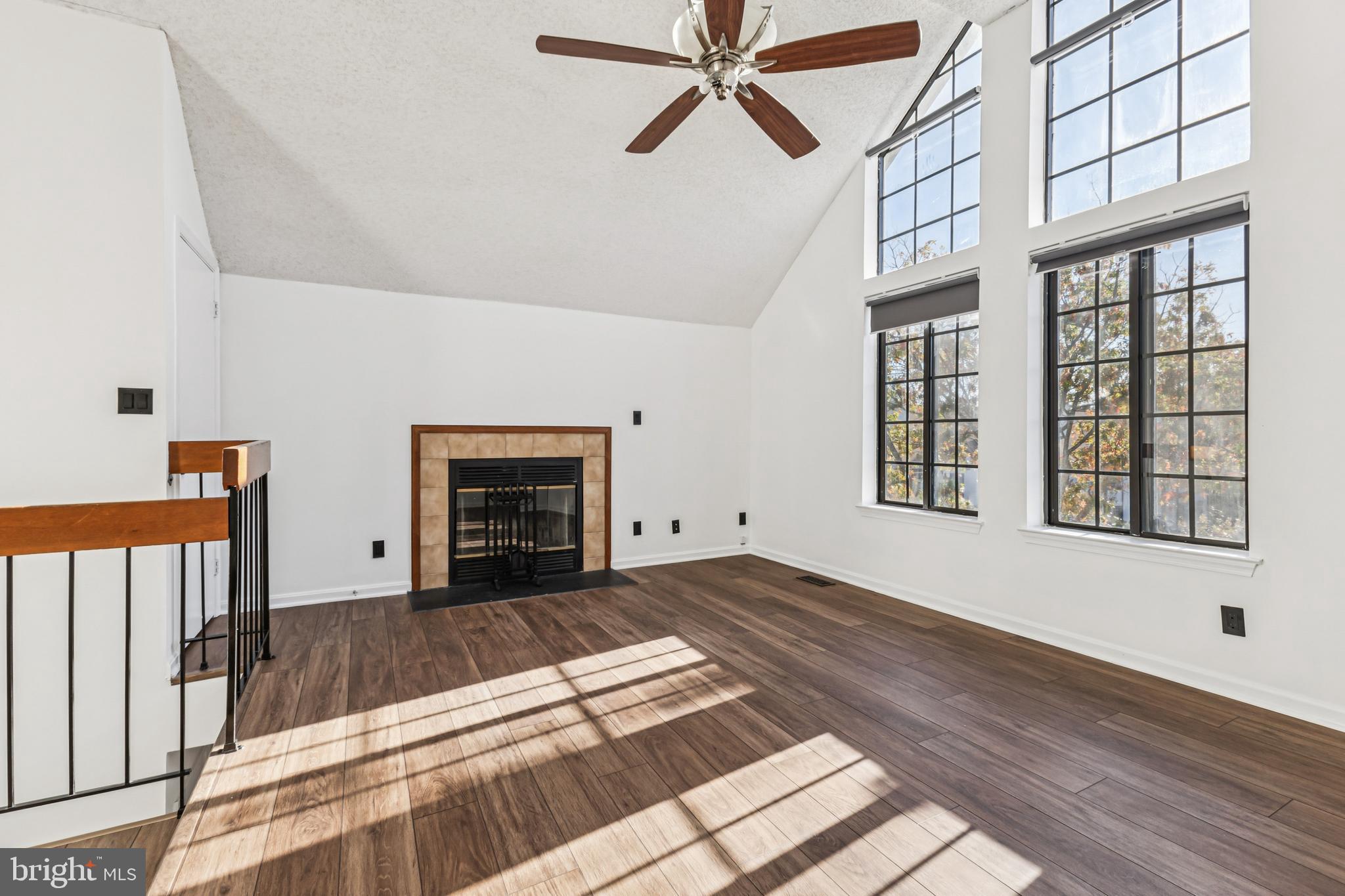 6006 CURTIER DRIVE F F