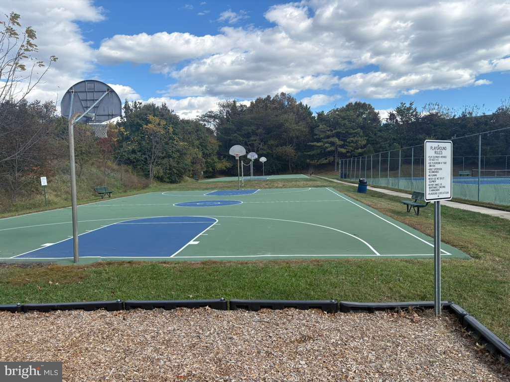 6006 CURTIER DRIVE F F