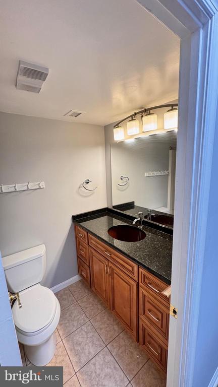 5817 COVE LANDING ROAD 301