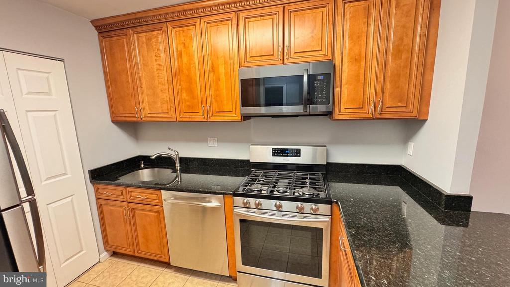5817 COVE LANDING ROAD 301