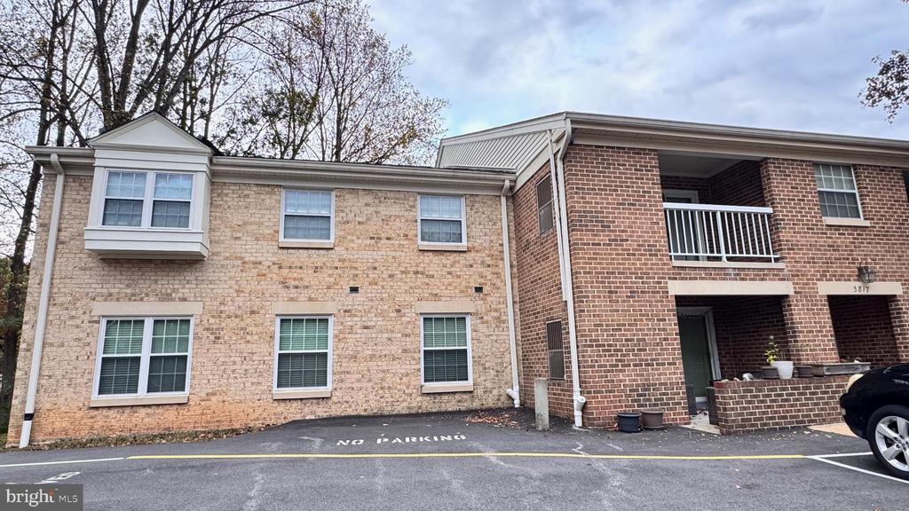 5817 COVE LANDING ROAD 301