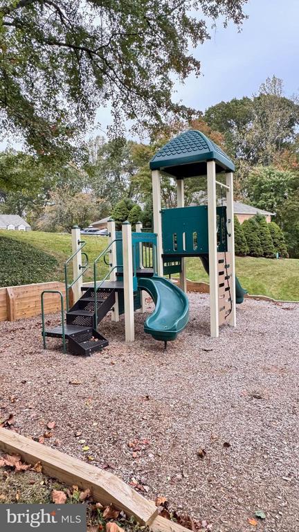 5817 COVE LANDING ROAD 301