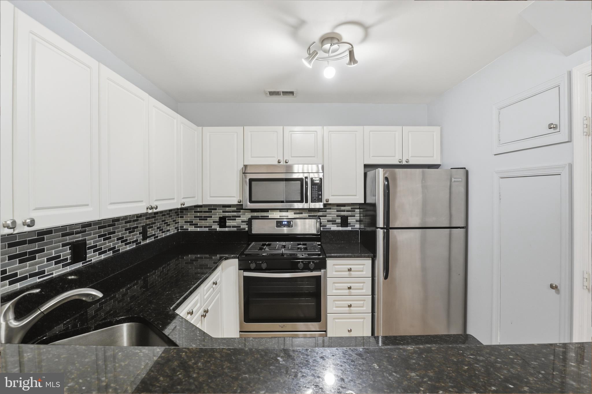 12905 ALTON SQUARE 302