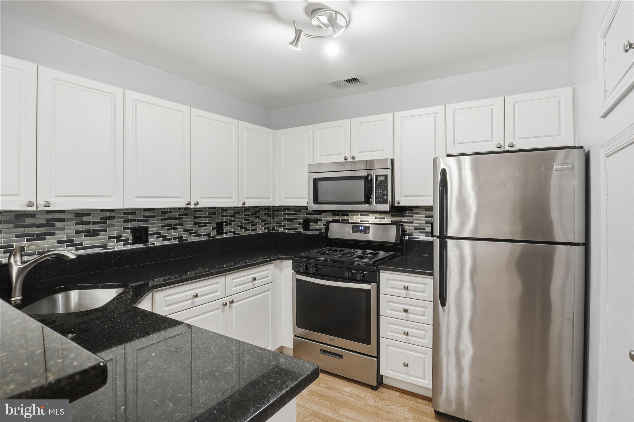 12905 ALTON SQUARE 302