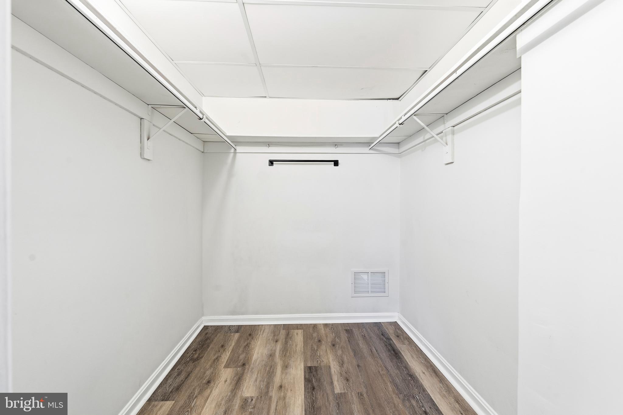 2648 REDCOAT DRIVE 97