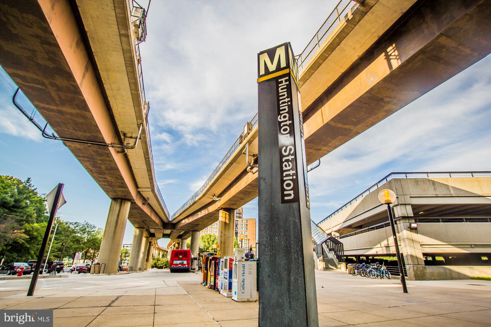 2648 REDCOAT DRIVE 97