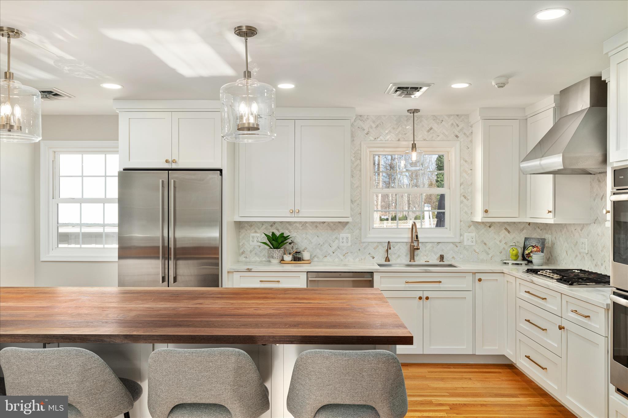 12016 WAYLAND STREET