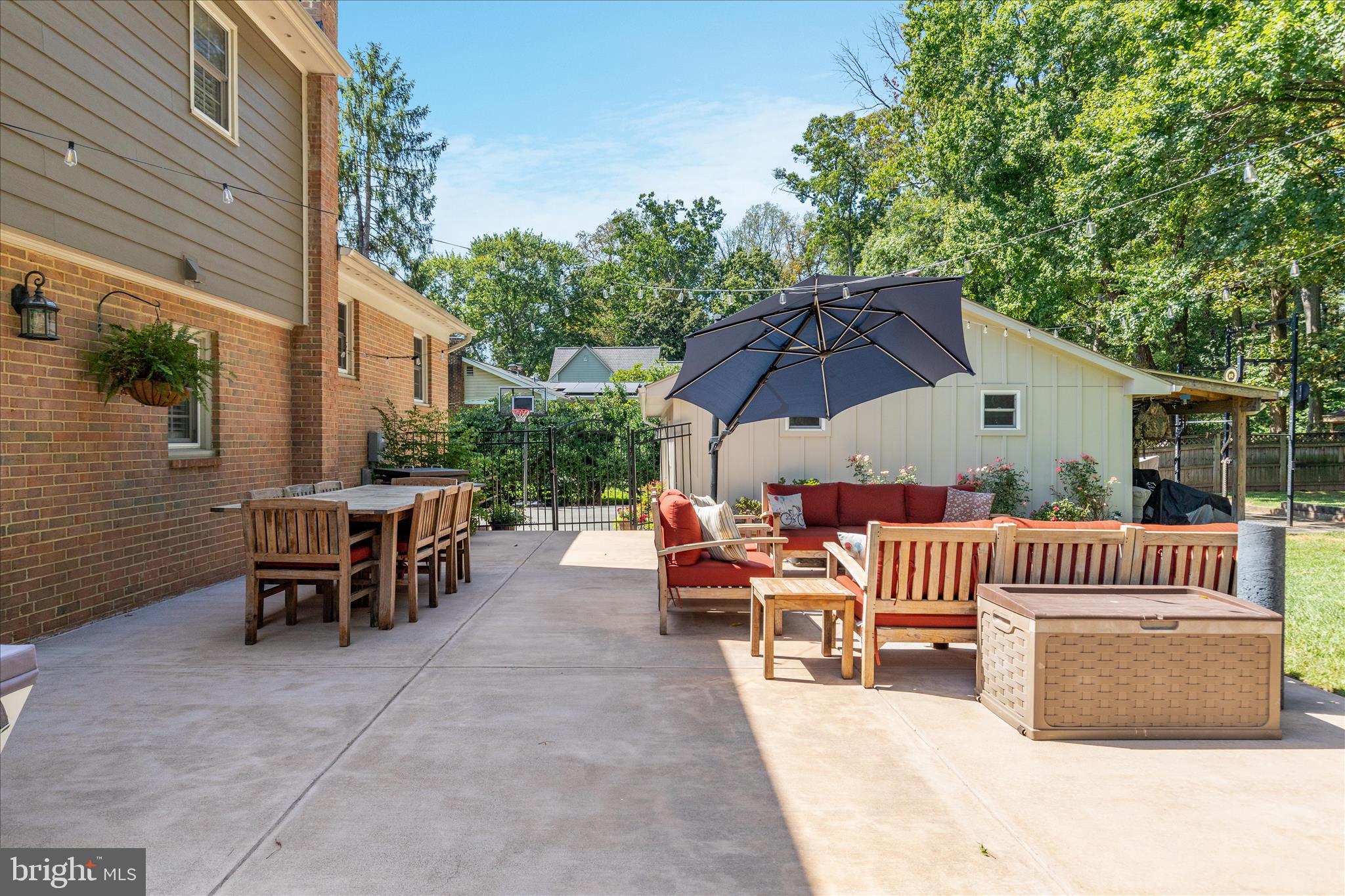 12016 WAYLAND STREET