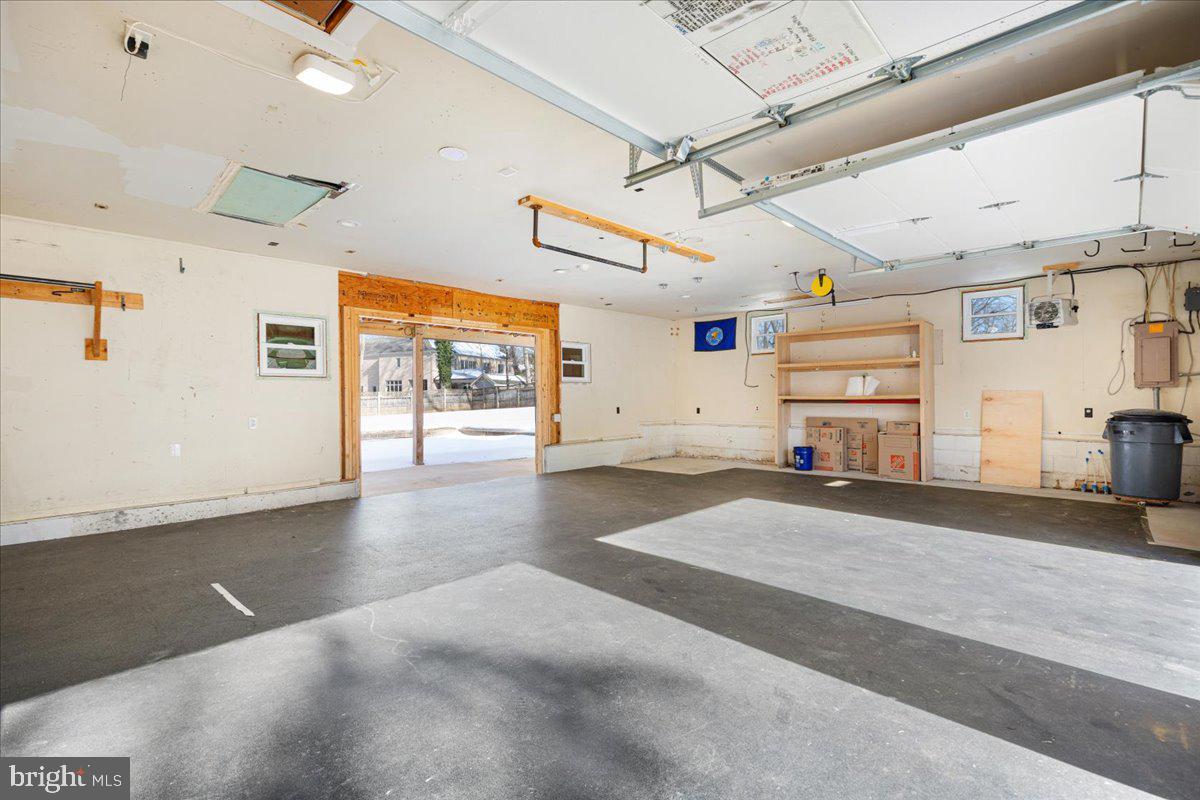 12016 WAYLAND STREET