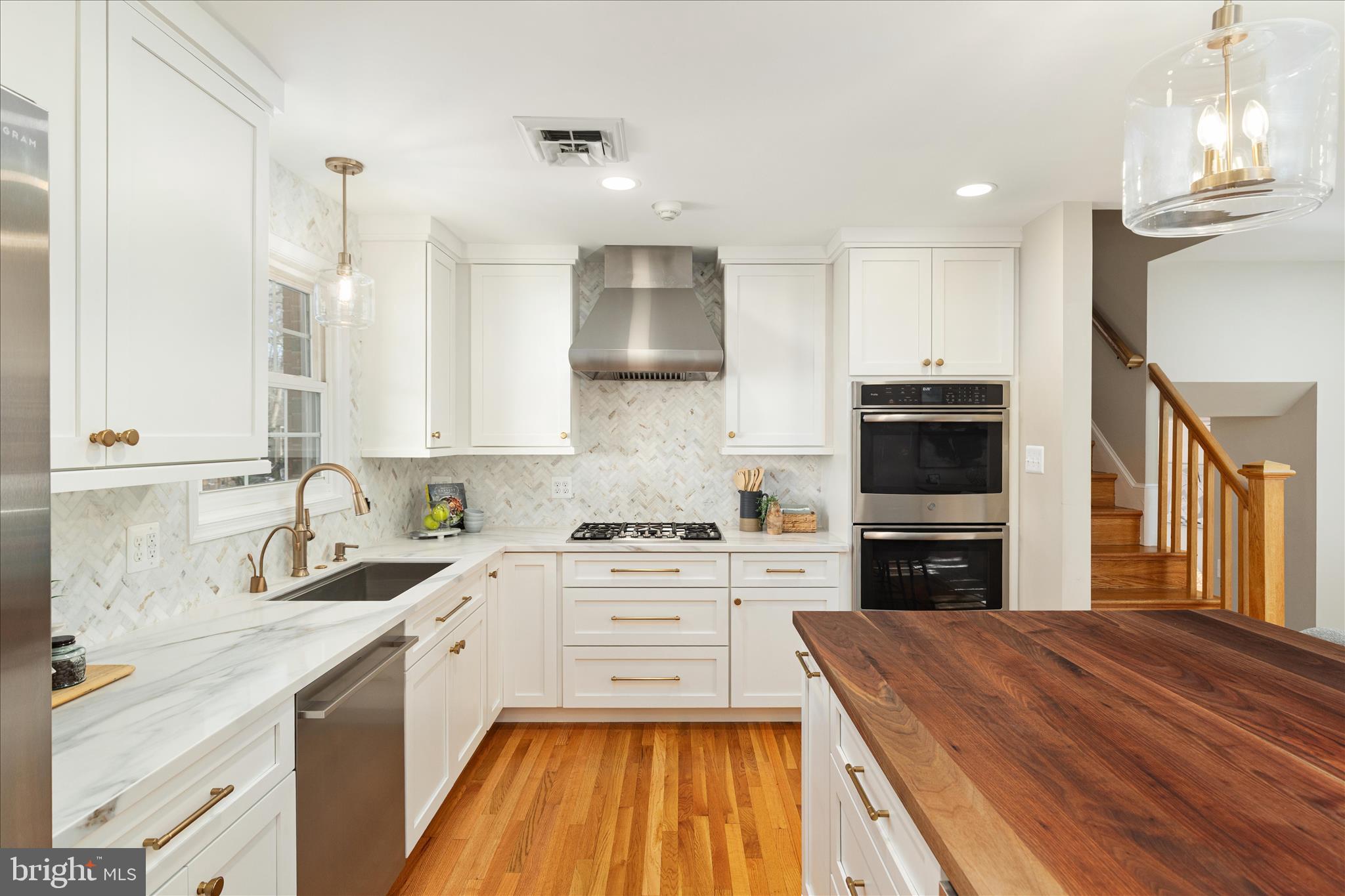 12016 WAYLAND STREET