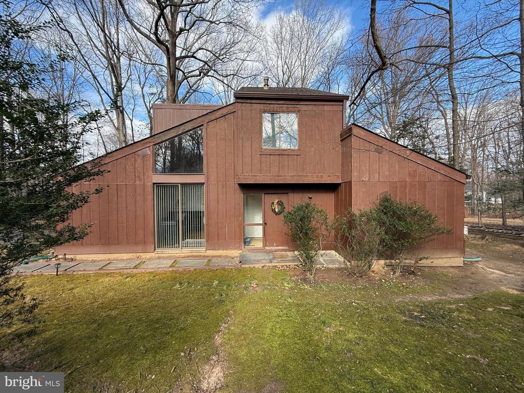 11704 FOXVALE COURT