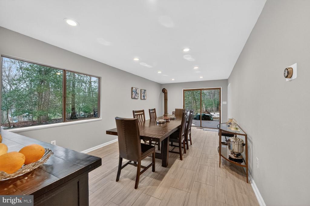11704 FOXVALE COURT