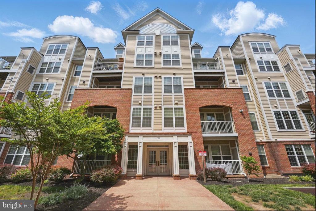 2700 BELLFOREST COURT 201