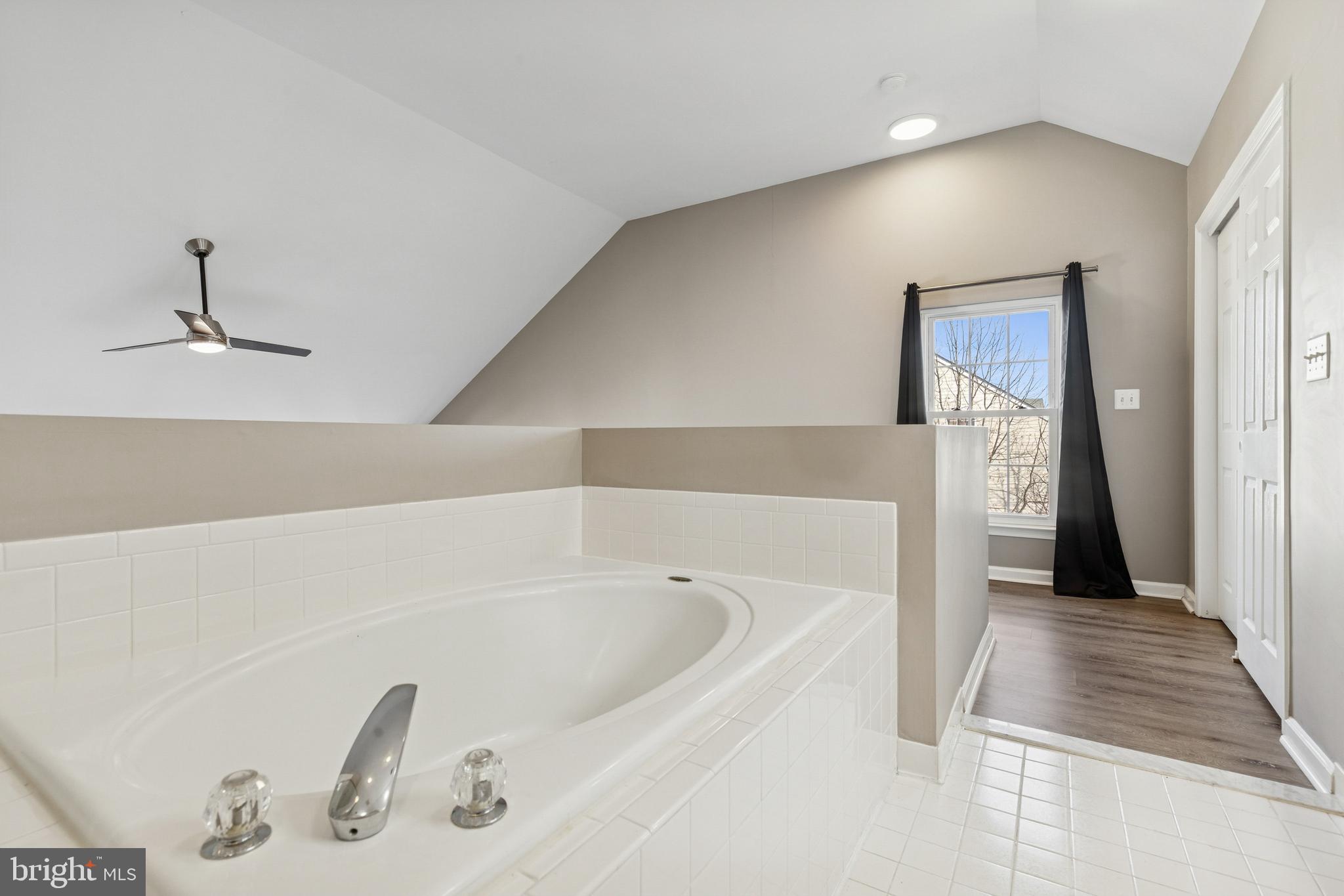 2558 JAMES MONROE CIRCLE