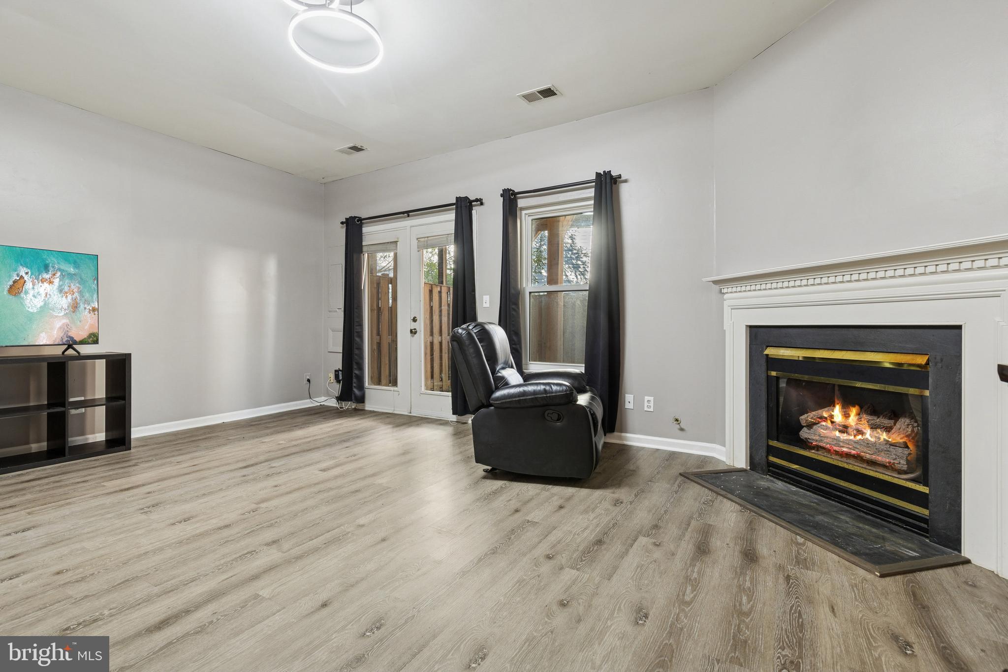 2558 JAMES MONROE CIRCLE