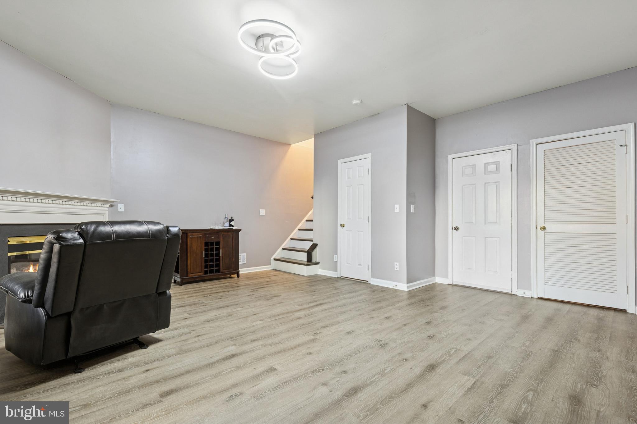 2558 JAMES MONROE CIRCLE