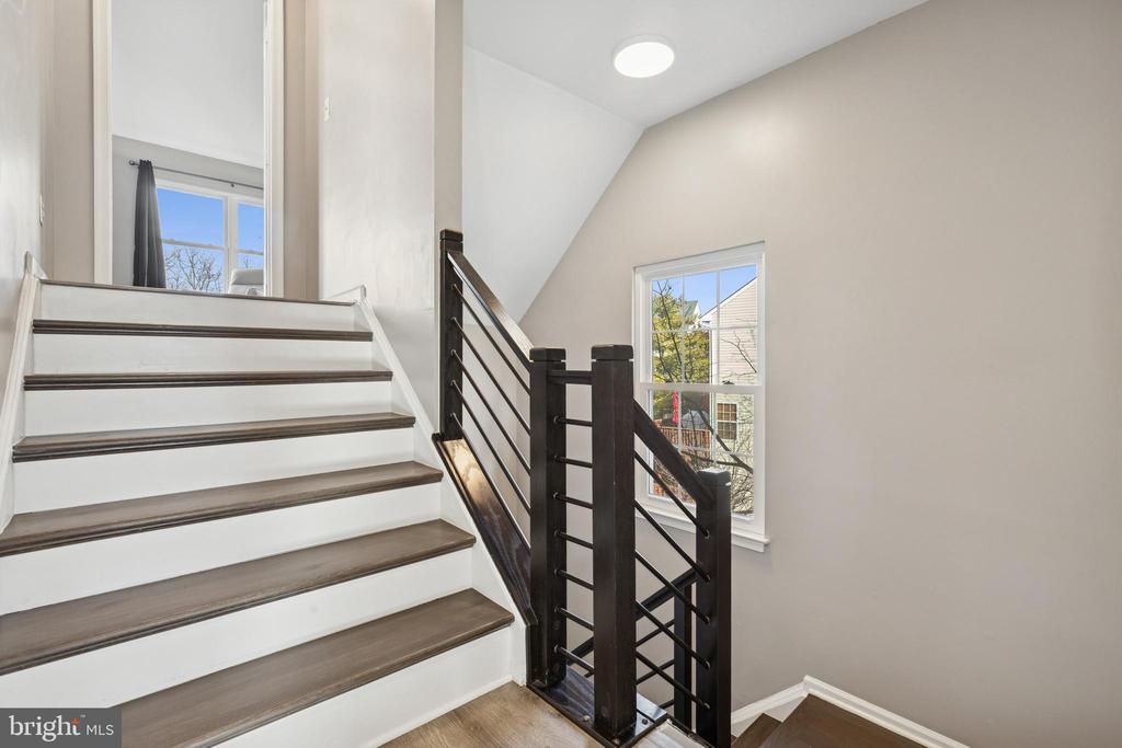 2558 JAMES MONROE CIRCLE