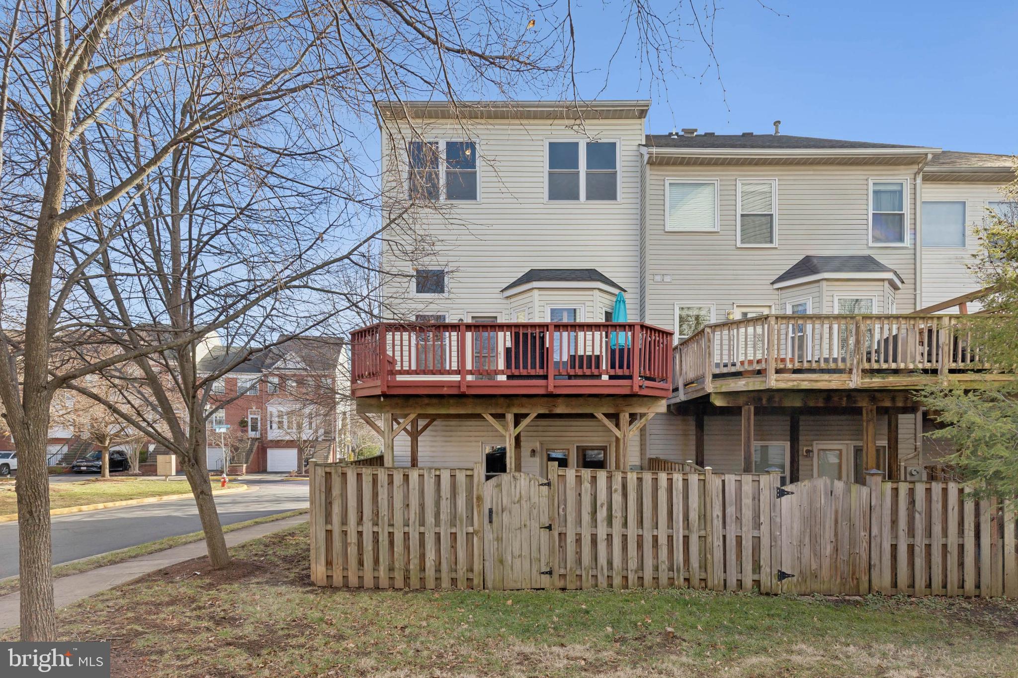 2558 JAMES MONROE CIRCLE