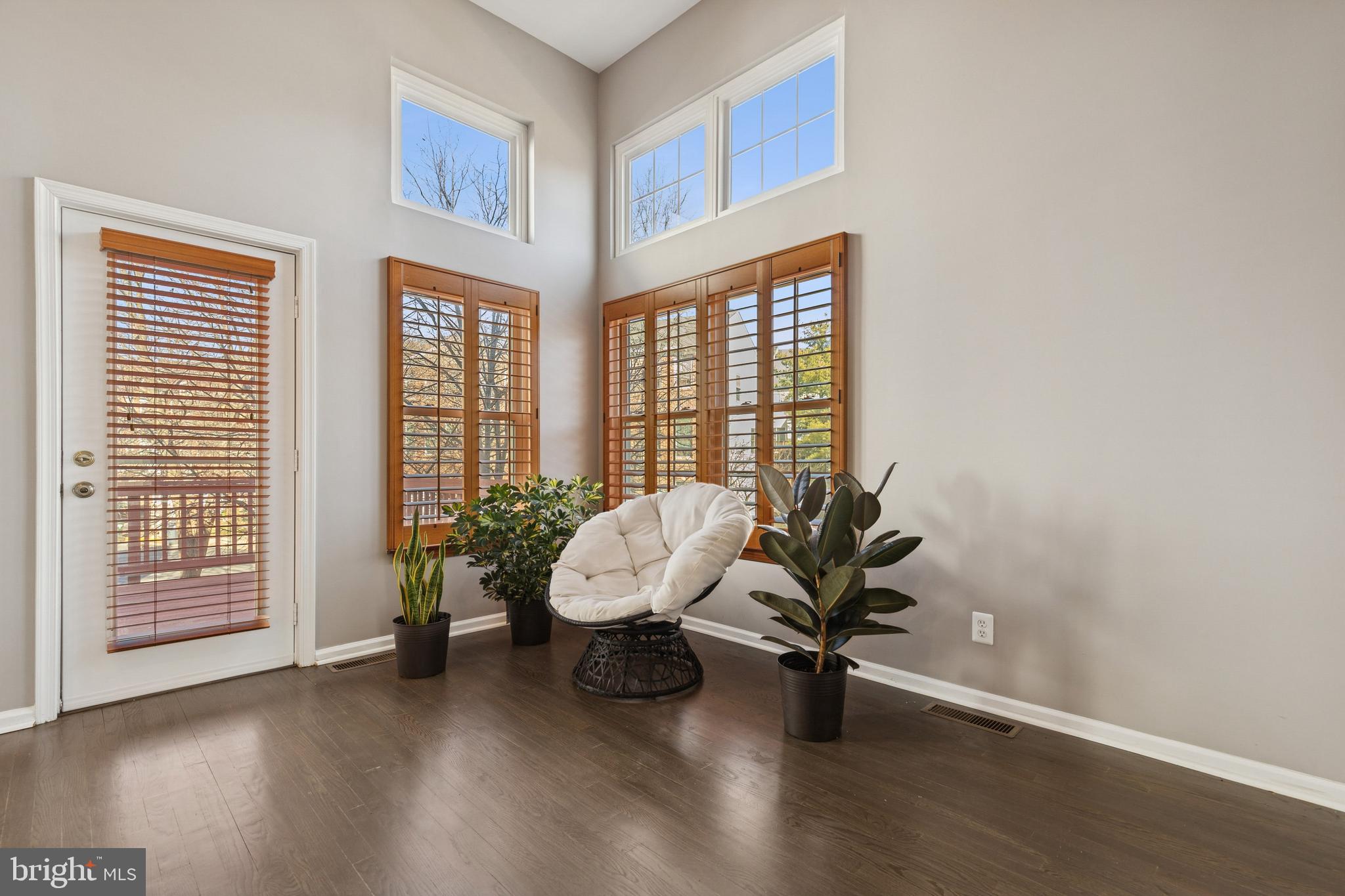 2558 JAMES MONROE CIRCLE