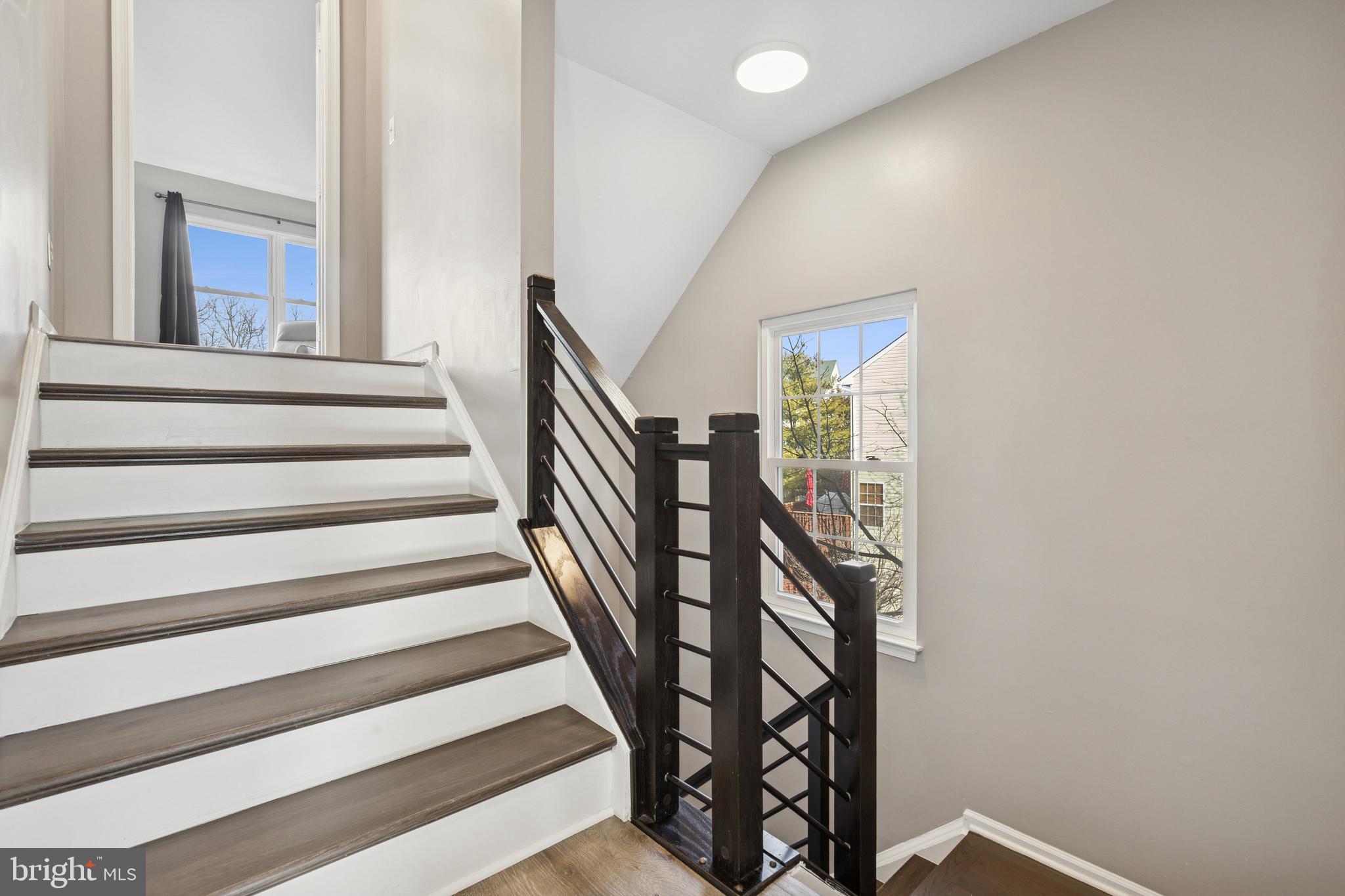2558 JAMES MONROE CIRCLE