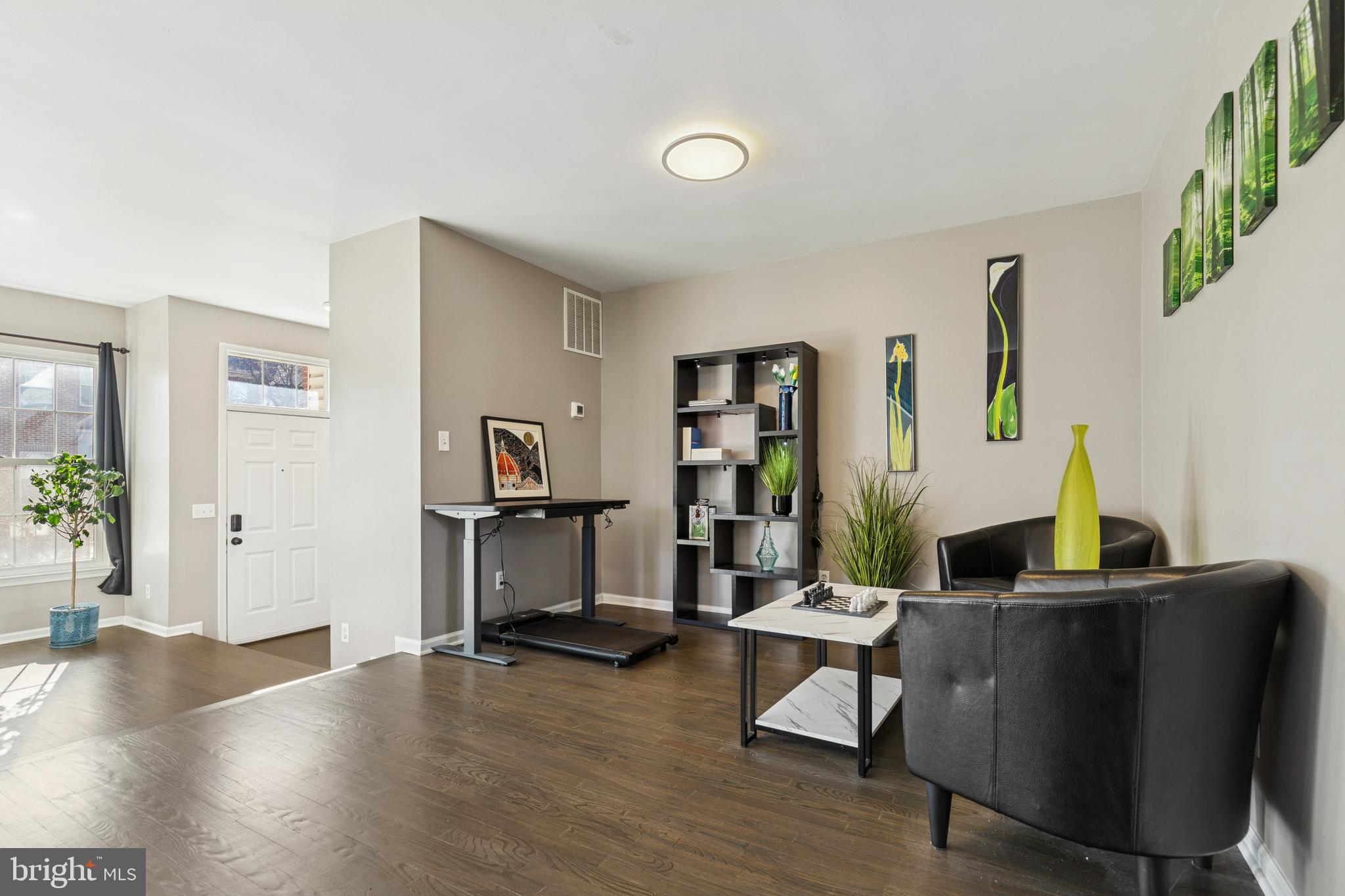 2558 JAMES MONROE CIRCLE