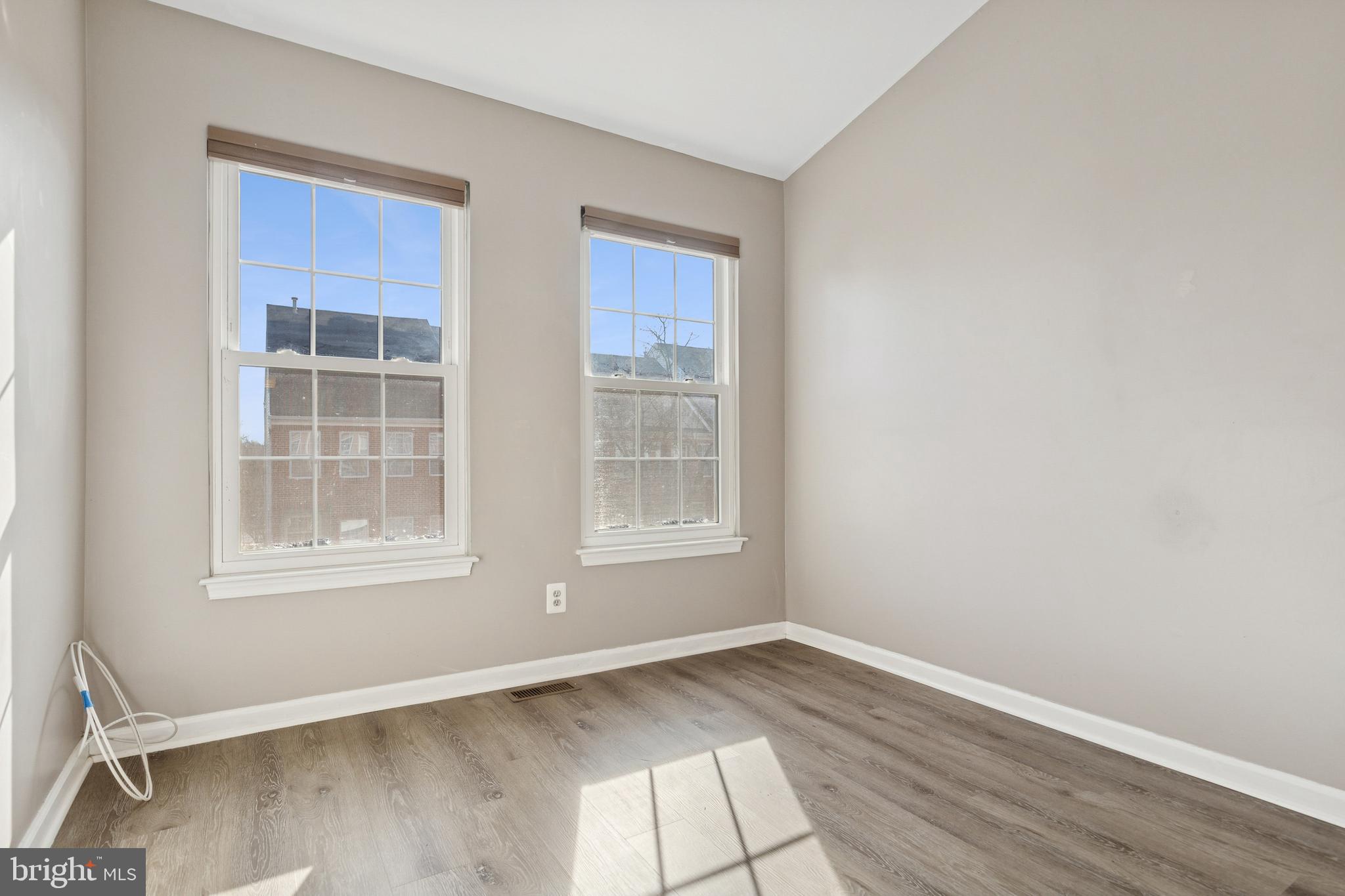 2558 JAMES MONROE CIRCLE