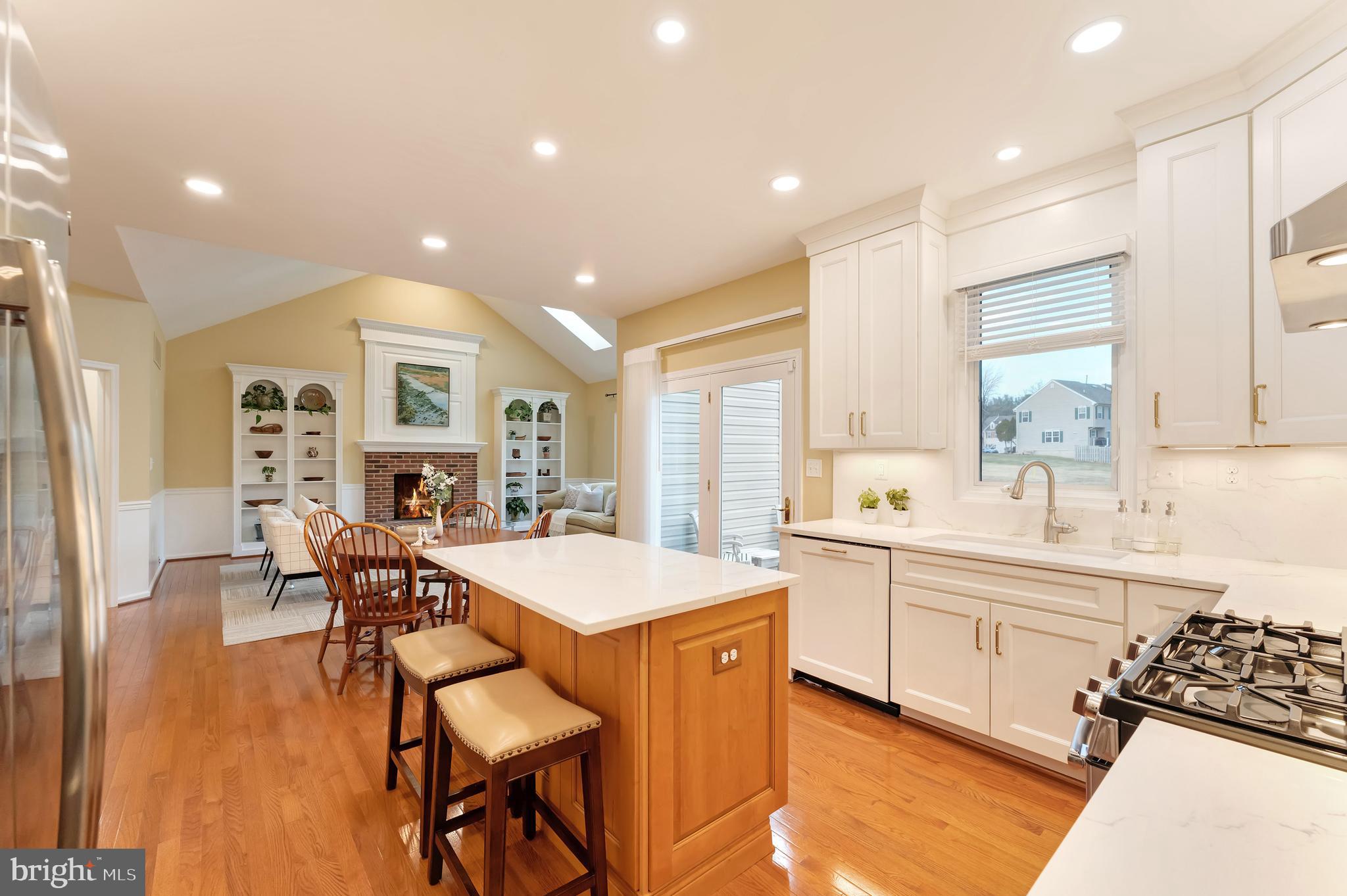 10812 CRIPPEN VALE COURT