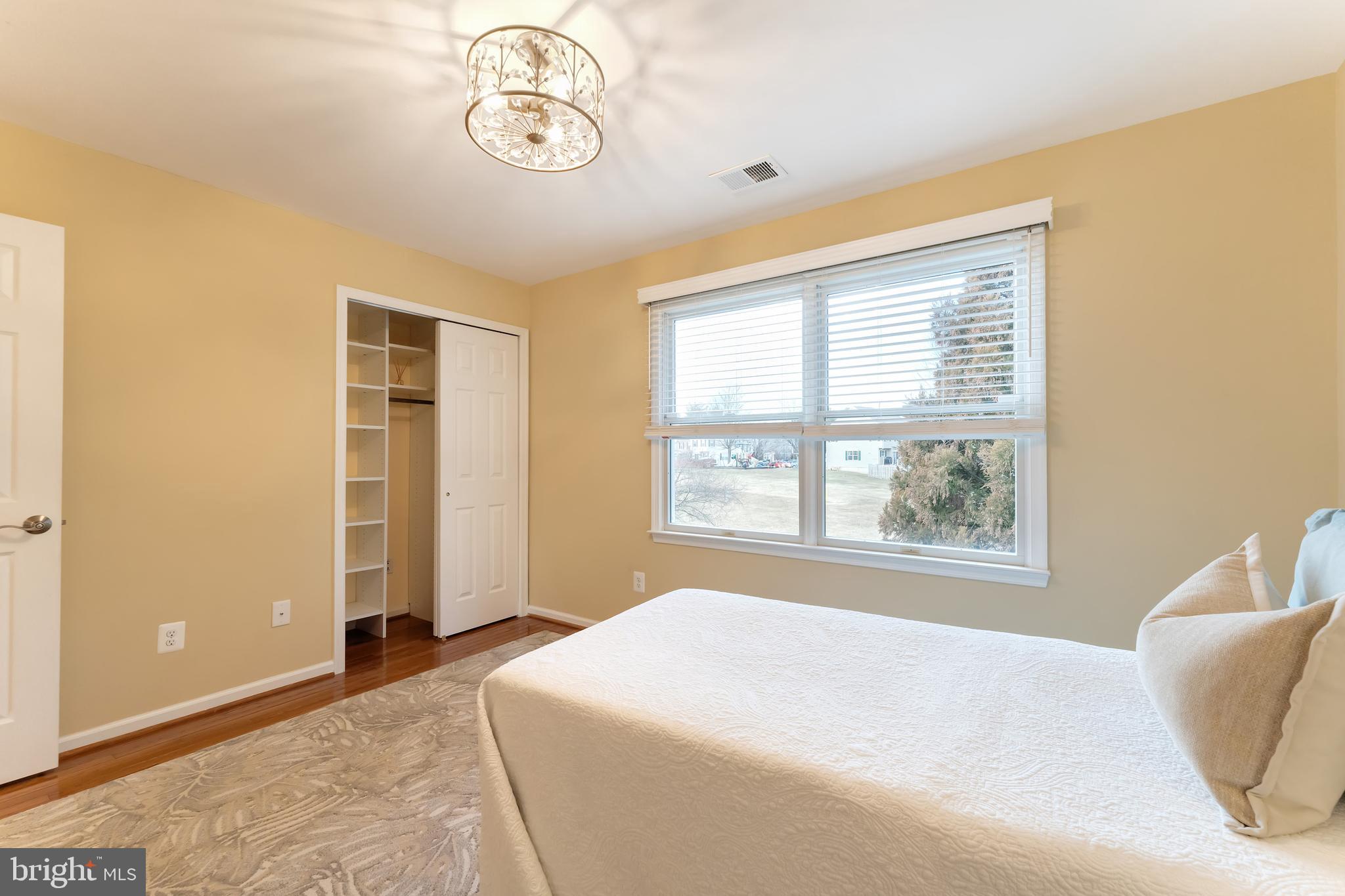 10812 CRIPPEN VALE COURT