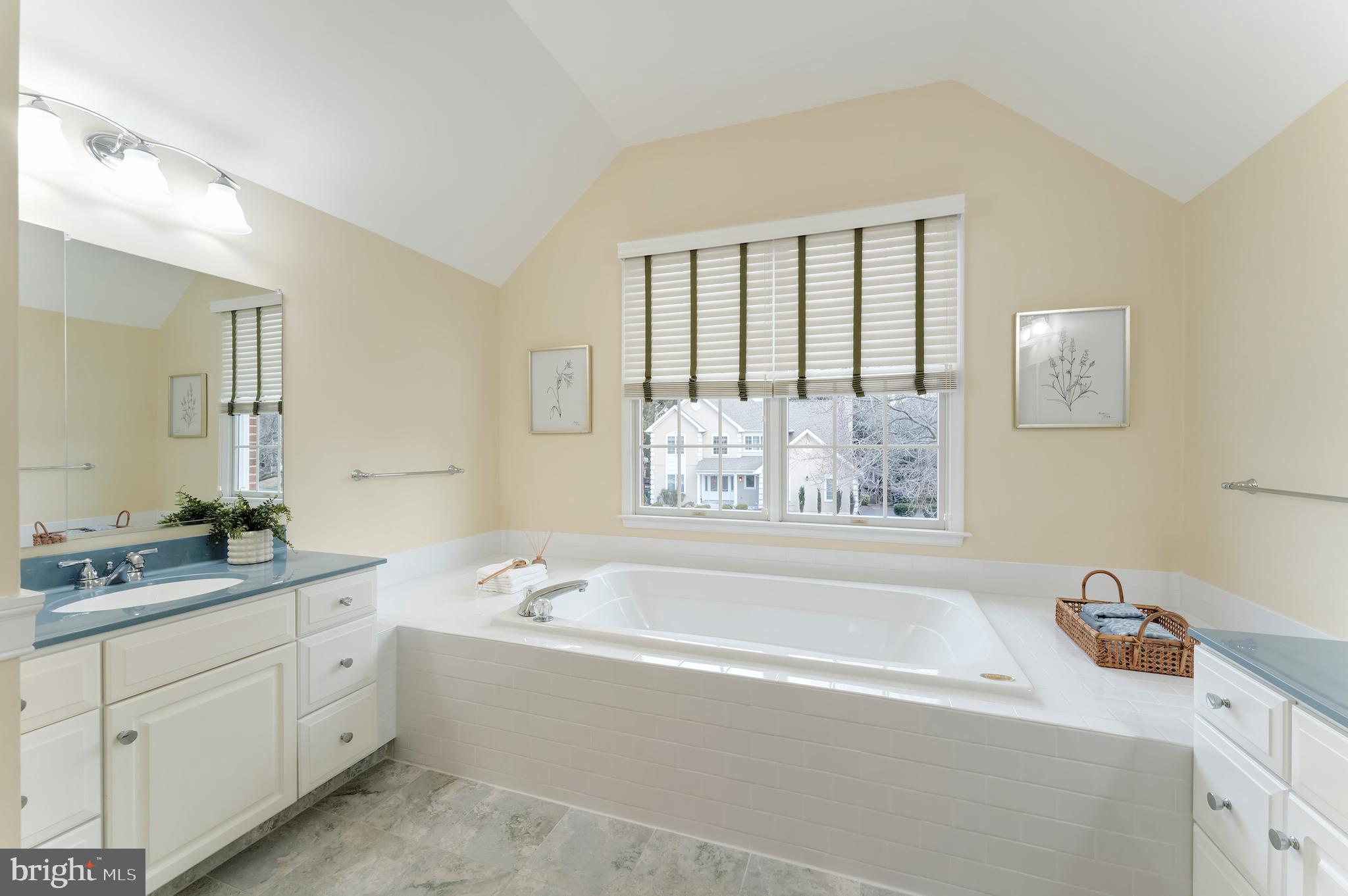 10812 CRIPPEN VALE COURT