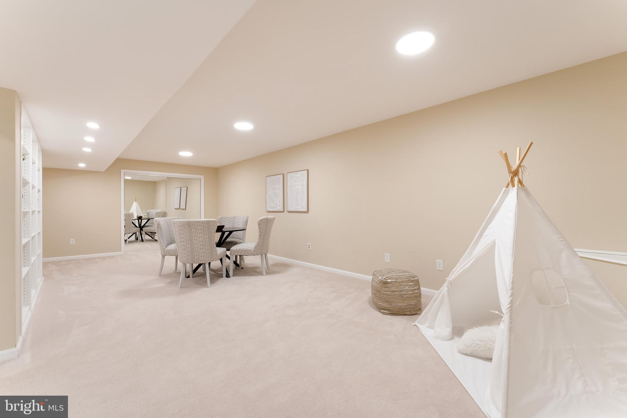 10812 CRIPPEN VALE COURT