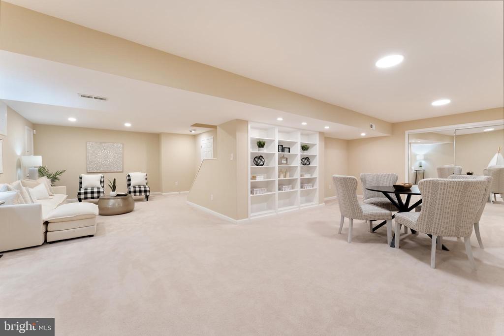 10812 CRIPPEN VALE COURT