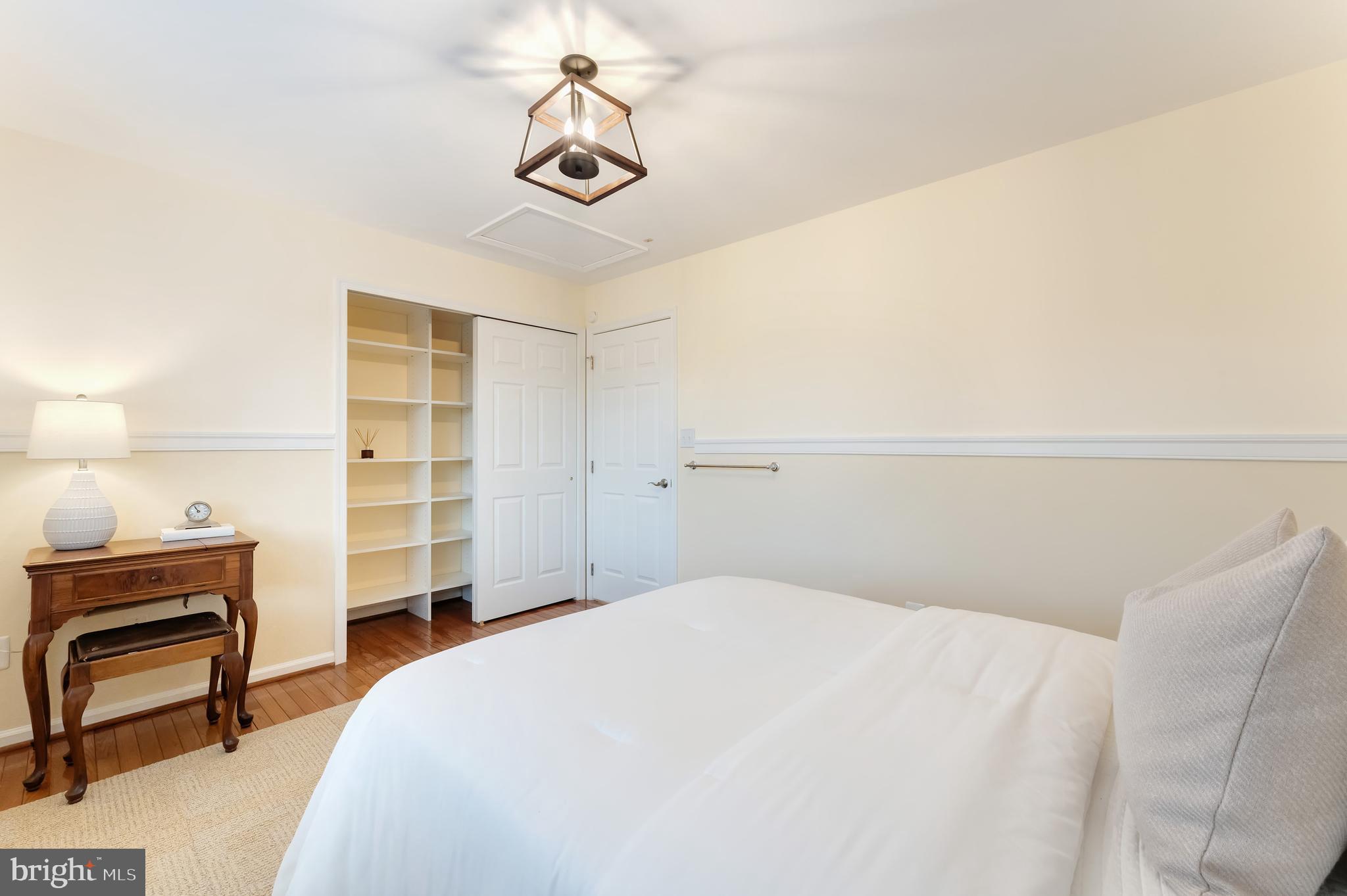 10812 CRIPPEN VALE COURT