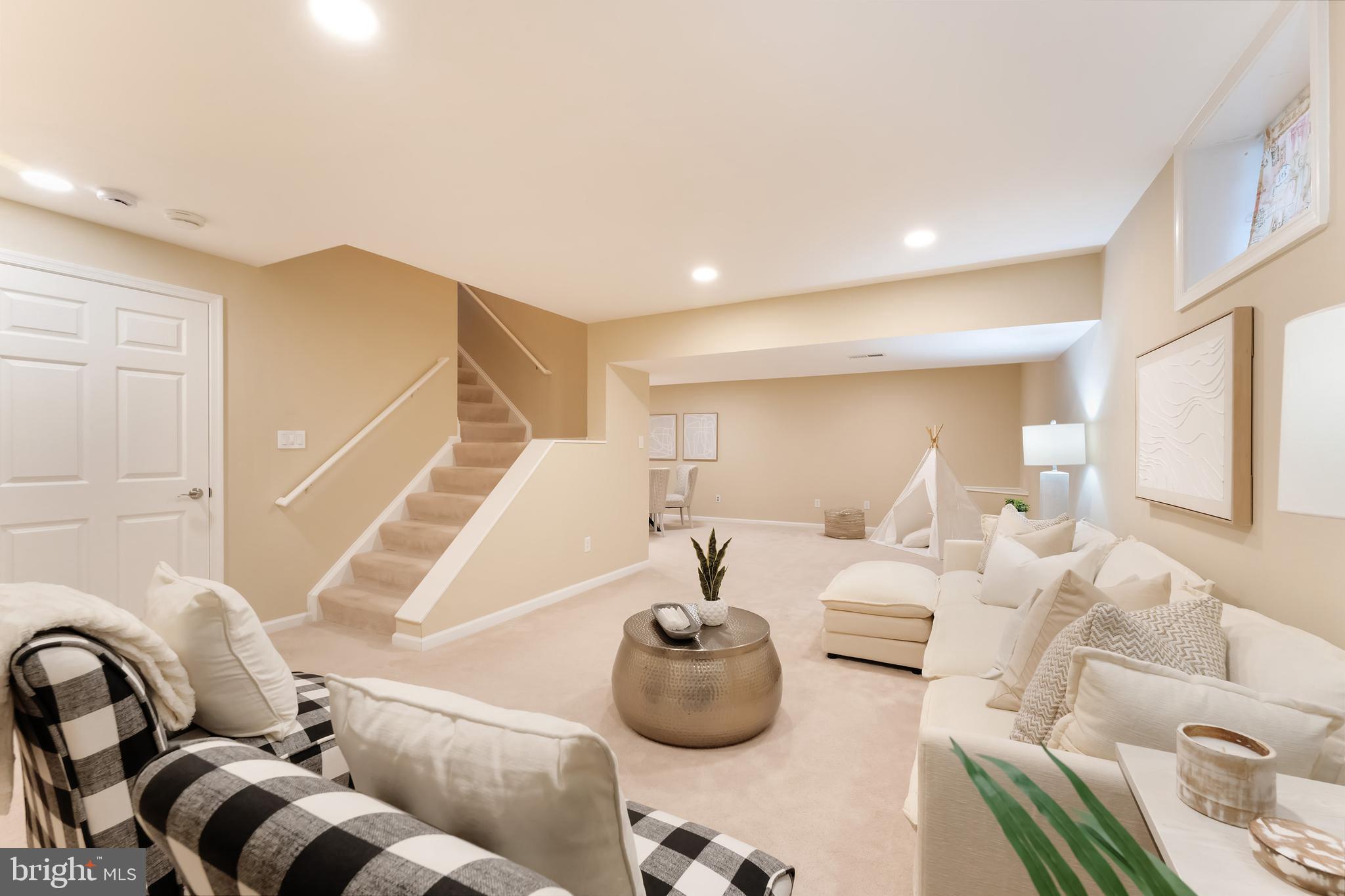 10812 CRIPPEN VALE COURT