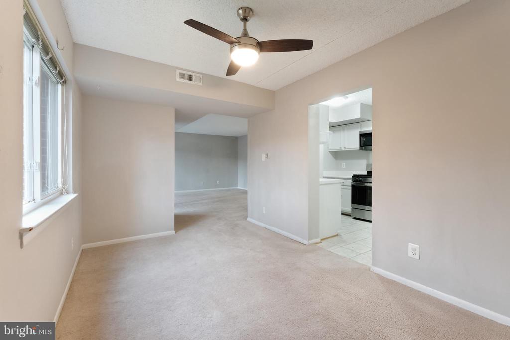 11833 SHIRE COURT 11B