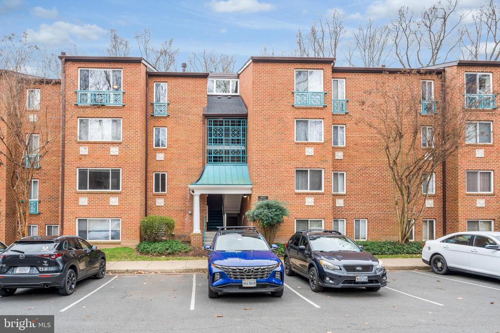 11833 SHIRE COURT 11B