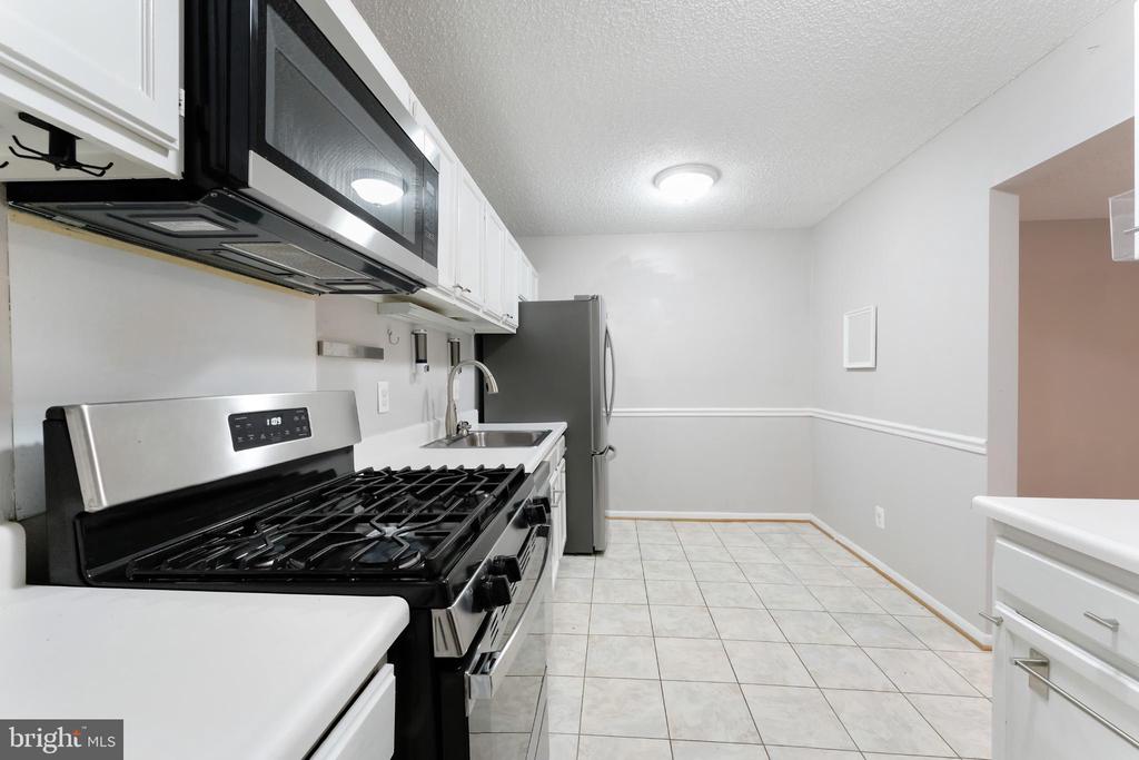 11833 SHIRE COURT 11B
