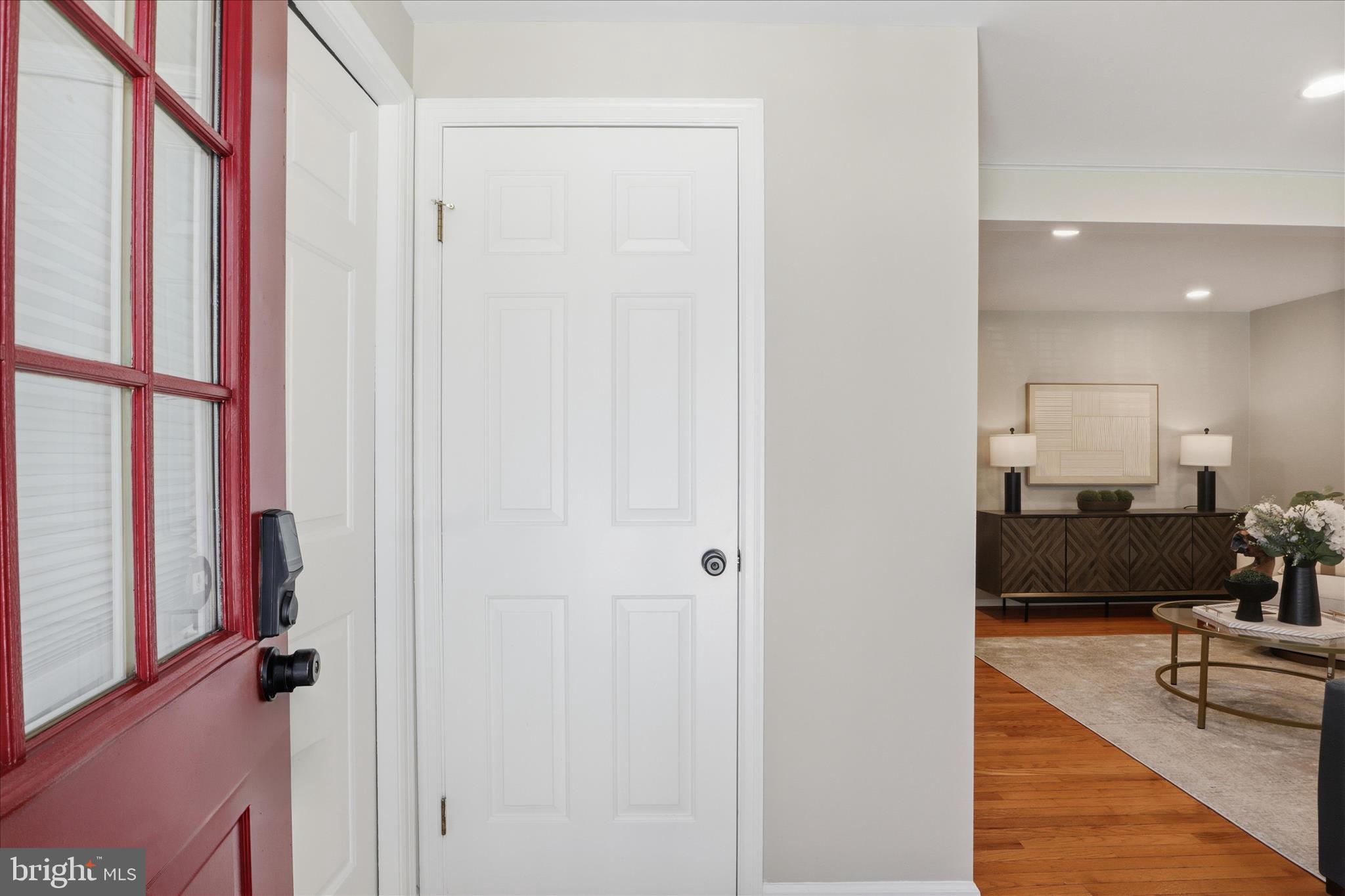 1563 TWISTED OAK DRIVE