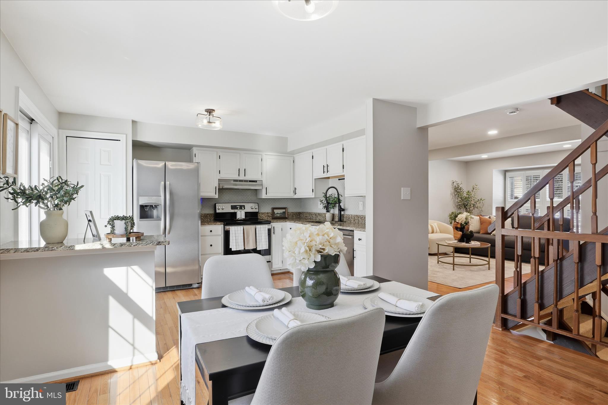 1563 TWISTED OAK DRIVE