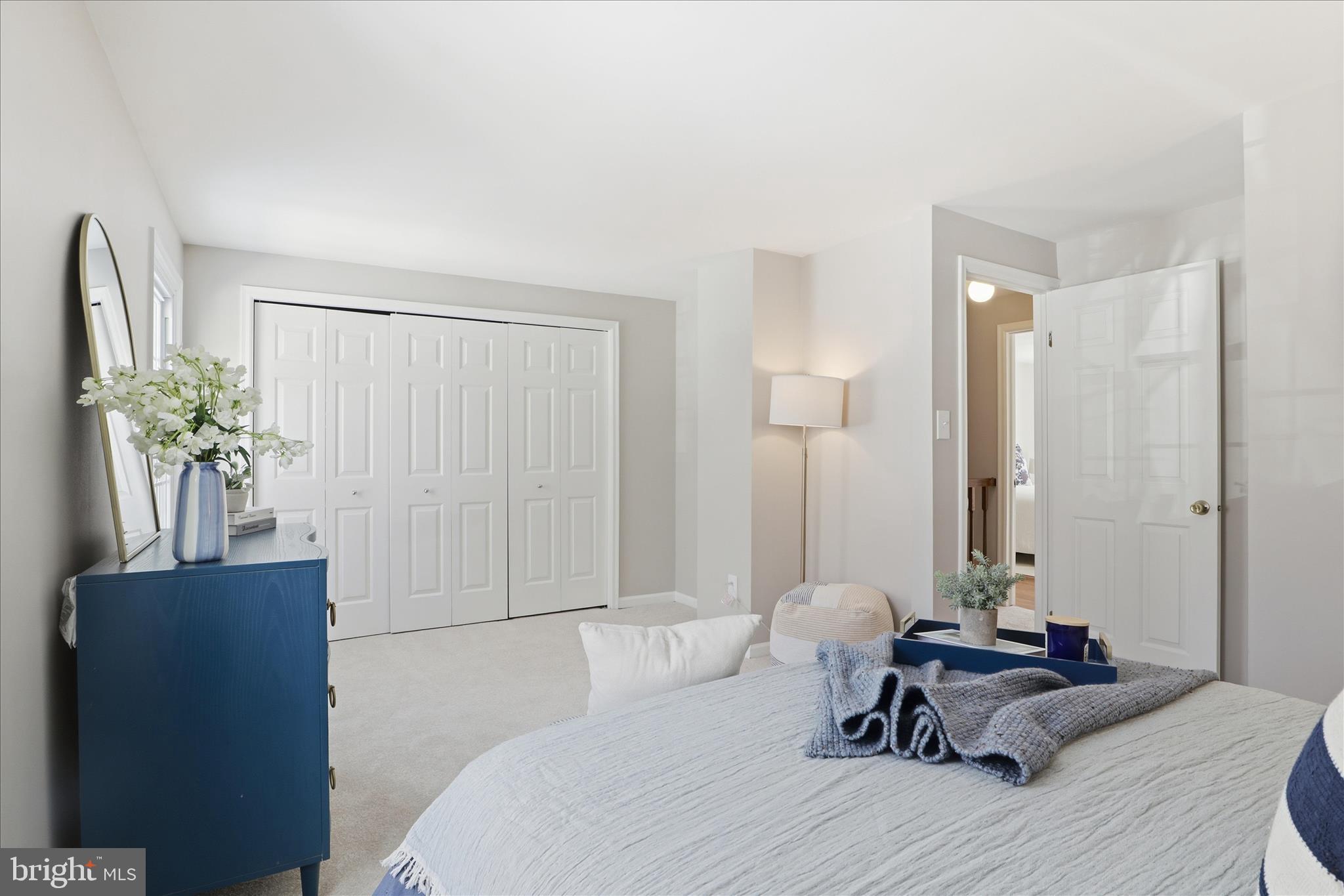 1563 TWISTED OAK DRIVE