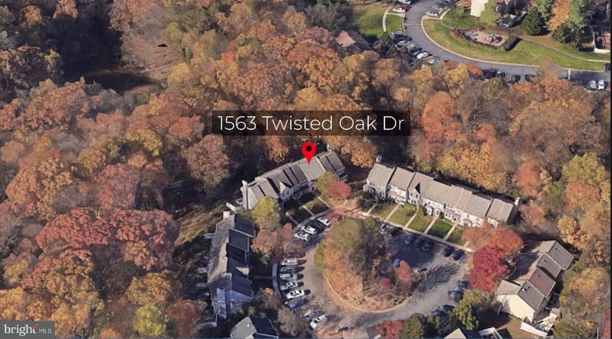 1563 TWISTED OAK DRIVE