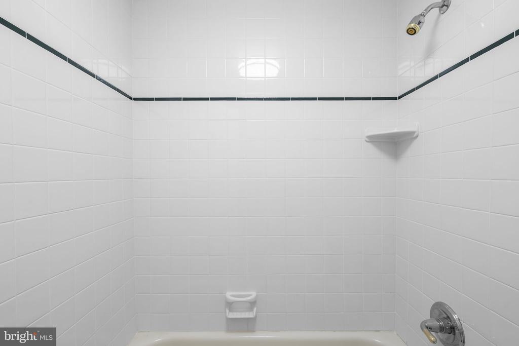 11292 HARBOR COURT 1292